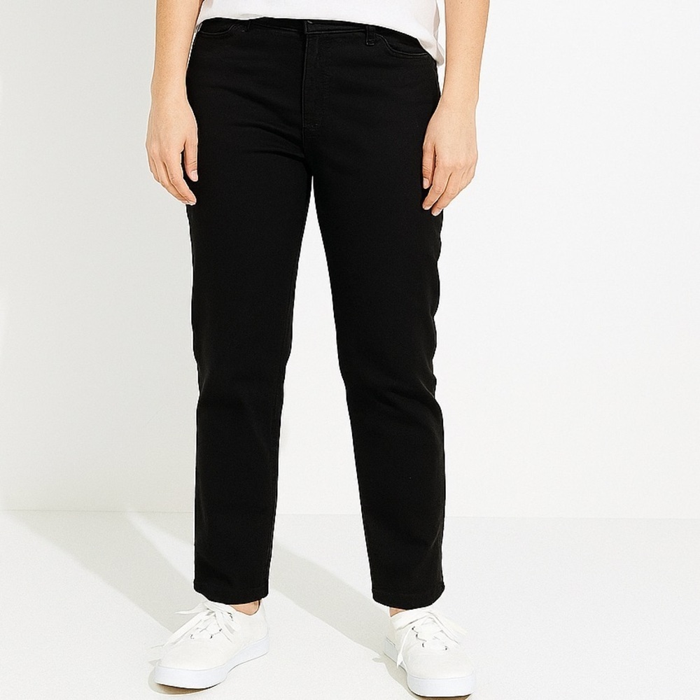 DG2 by Diane Gilman Black Straight Leg Jeans